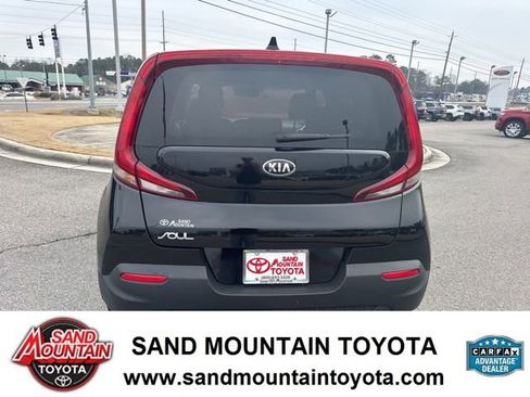 Used 2021 Kia Soul LX image 4