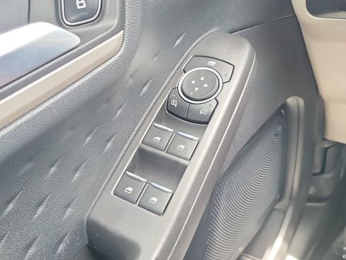 Used 2020 Ford Escape SE FWD image 18