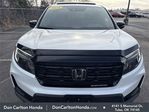 Used 2025 Honda Ridgeline Black Edition image 2