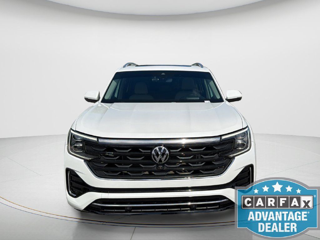 Used 2024 Volkswagen Atlas SEL Premium R-Line AWD/4WD image 2