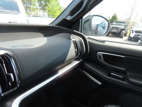 New 2026 Ford Expedition Platinum image 13