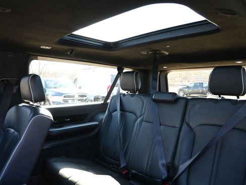Used 2024 Jeep Grand Wagoneer L Series II AWD/4WD image 27