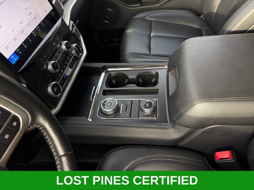 Used 2024 Ford Expedition XLT AWD/4WD image 18