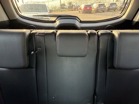 Used 2016 Toyota Highlander Limited image 24