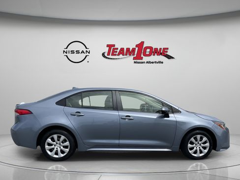 Used 2021 Toyota Corolla LE FWD image 9