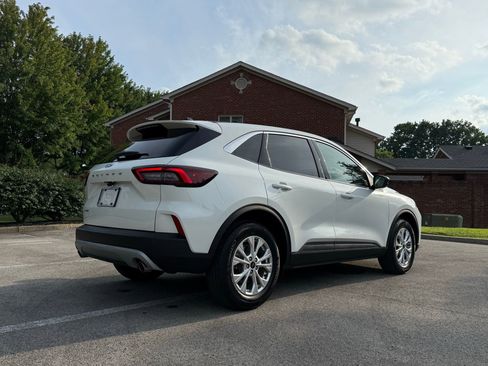 Used 2023 Ford Escape Active w/ Cold Weather Package image 4