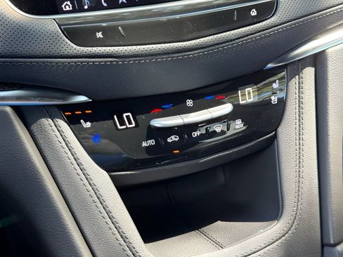 New 2026 Cadillac XT5 Sportv w/ LPO, Onyx Lite Package AWD/4WD image 22