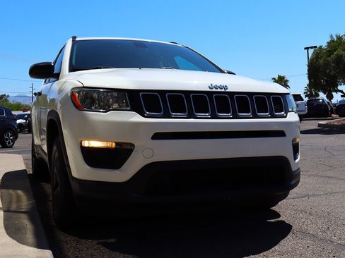 Used 2018 Jeep Compass Sport AWD/4WD image 18