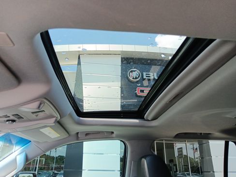 Used 2019 Cadillac Escalade Luxury AWD/4WD image 16