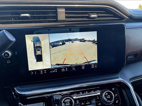 Used 2024 GMC Sierra 3500 Denali Ultimate image 29