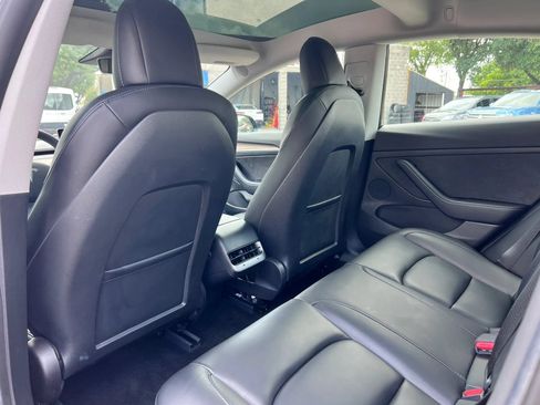 Used 2021 Tesla Model 3 Standard Range Plus RWD image 16