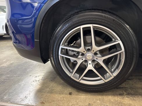 Used 2017 Mercedes-Benz GLC 300 4MATIC image 29