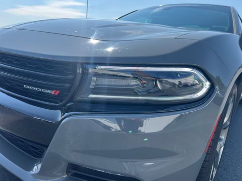 Used 2017 Dodge Charger R/T w/ Plus Group RWD image 30