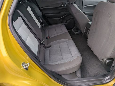 Used 2024 Chevrolet Trax RS w/ Sunroof Package image 22