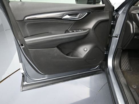 Used 2022 Buick Envision Preferred image 9