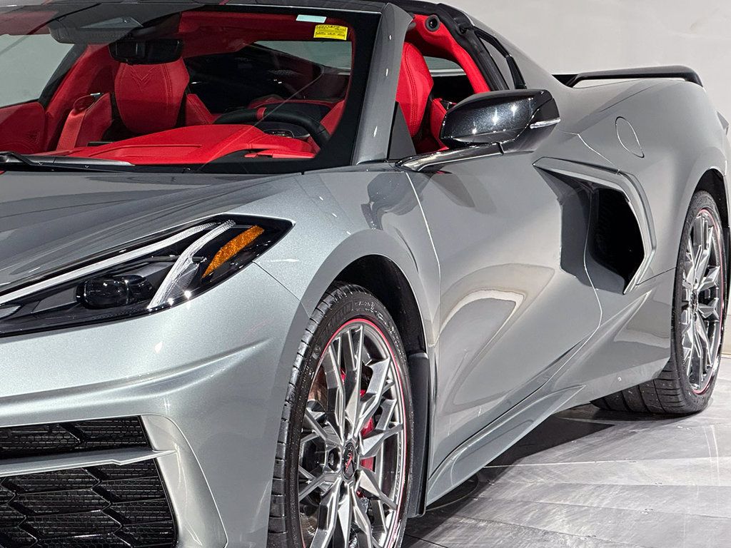 Used 2024 Chevrolet Corvette Stingray Premium Cpe w/ Z51 Performance Package RWD image 15
