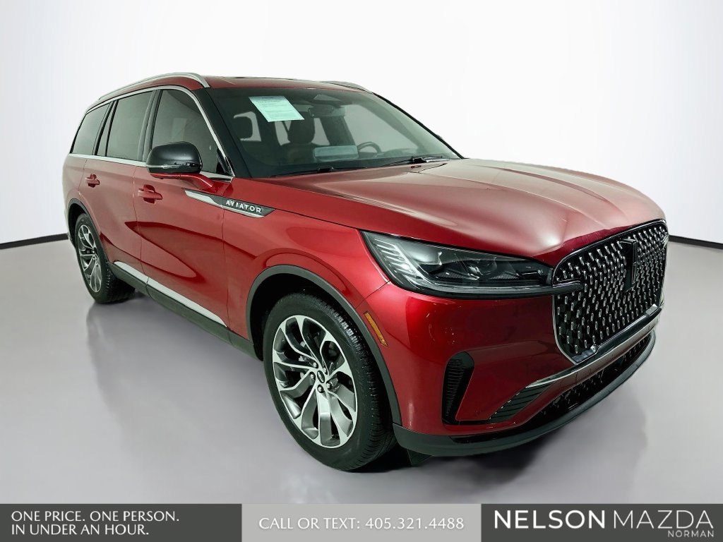 Used 2025 Lincoln Aviator Reserve w/ Illumination Package RWD image 3