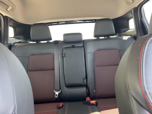 New 2025 Nissan Kicks SR image 9