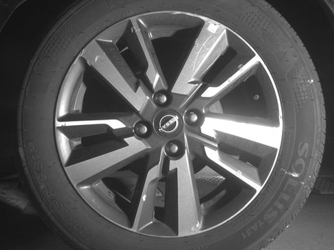 Used 2025 Nissan Versa SV FWD image 14
