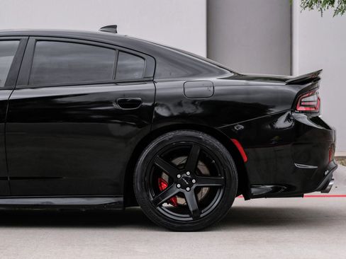 Used 2018 Dodge Charger SRT w/ Harman/Kardon Audio Group image 18