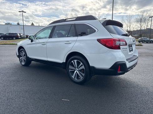 Used 2019 Subaru Outback 2.5i Limited w/ Popular Package #2 image 5