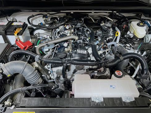 Certified 2025 Toyota 4Runner SR5 image 27