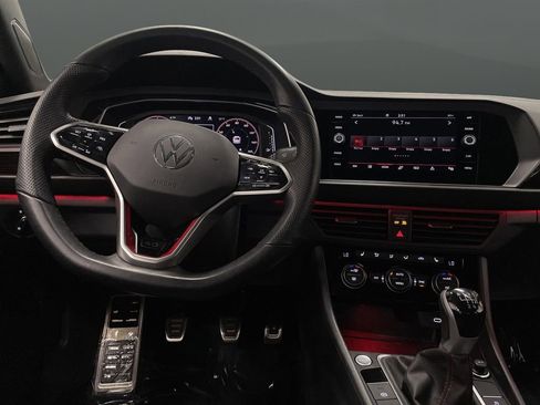 Used 2024 Volkswagen Jetta GLI 40th Anniversary Edition image 5