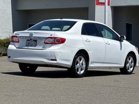 Used 2012 Toyota Corolla LE w/ Premium Pkg FWD image 2