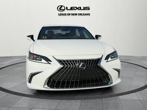 New 2025 Lexus ES 350 350 image 2
