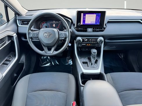 Used 2023 Toyota RAV4 LE FWD image 4