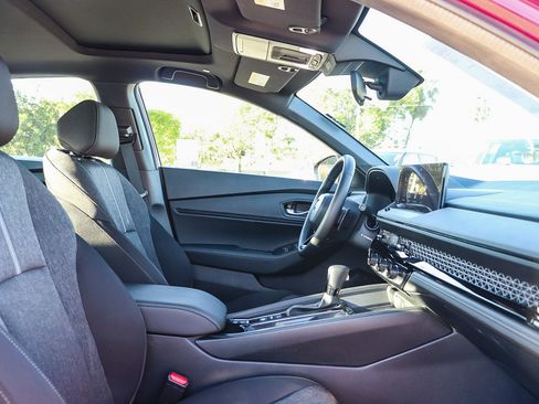 Certified 2025 Honda Accord Sport image 17