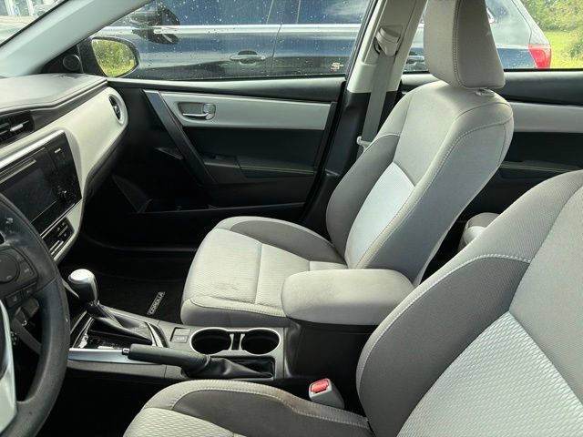 Used 2017 Toyota Corolla LE w/ Carpet Mat Package (TMS) FWD image 30