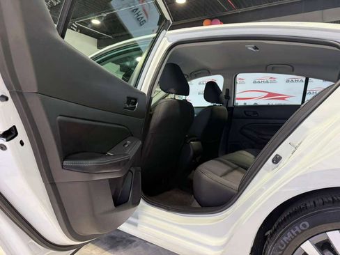 Used 2025 Nissan Altima 2.5 SV image 6