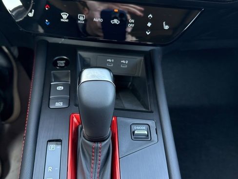 New 2026 Nissan Kicks SR image 16