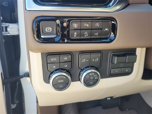 New 2026 GMC Yukon Denali w/ Denali Reserve Package image 24