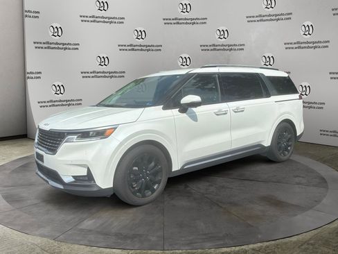 Used 2024 Kia Carnival SX FWD image 1