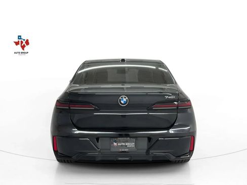 Used 2023 BMW 740i w/ Parking Assistance Package RWD image 58