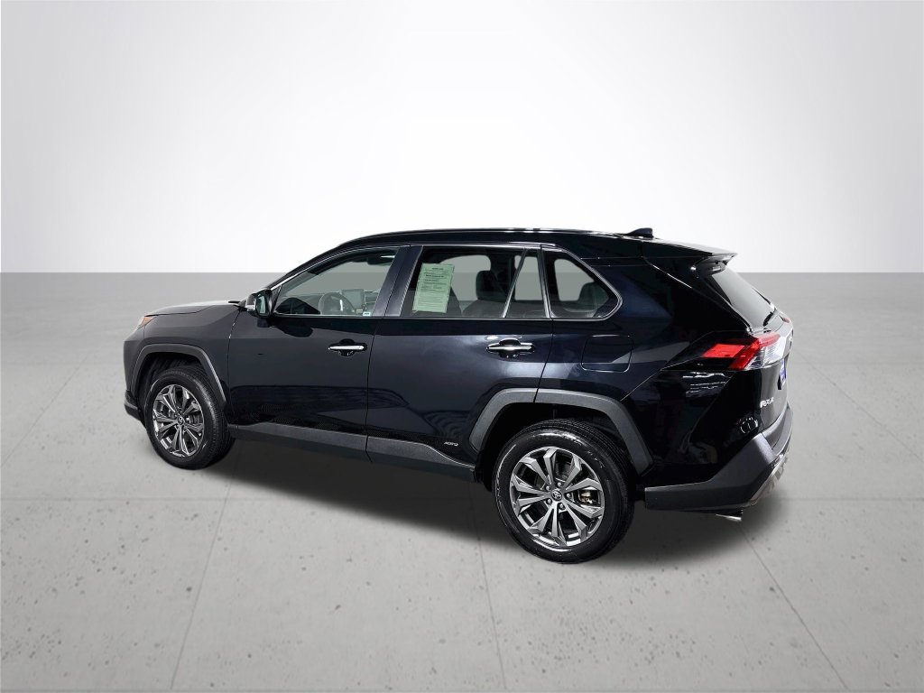 Used 2022 Toyota RAV4 Limited AWD/4WD image 8