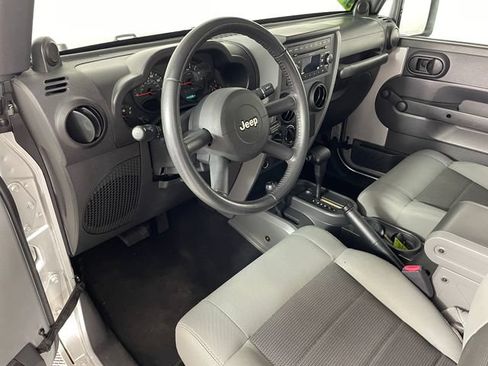 Used 2008 Jeep Wrangler X AWD/4WD image 3