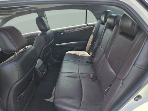 Used 2011 Toyota Avalon Limited FWD image 18