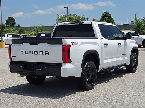 Used 2022 Toyota Tundra SR5 AWD/4WD image 5