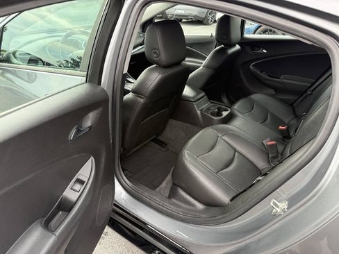 Used 2018 Chevrolet Volt LT w/ LT Driver Confidence Package FWD image 14
