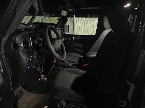 Used 2025 Jeep Wrangler Unlimited Rubicon 4xe w/ Safety Group image 4