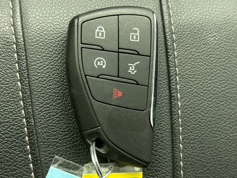 Used 2024 Chevrolet Traverse LT w/ Midnight/Sport Edition image 10