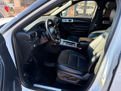 Used 2020 Ford Explorer Limited image 4