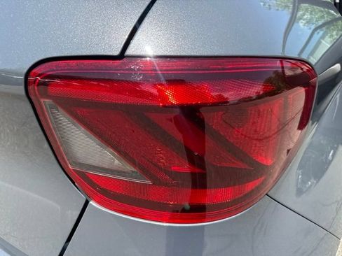 Used 2023 Hyundai Venue SEL FWD image 29