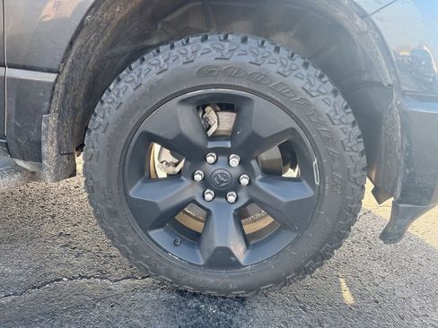 Used 2019 RAM 1500 Big Horn image 12