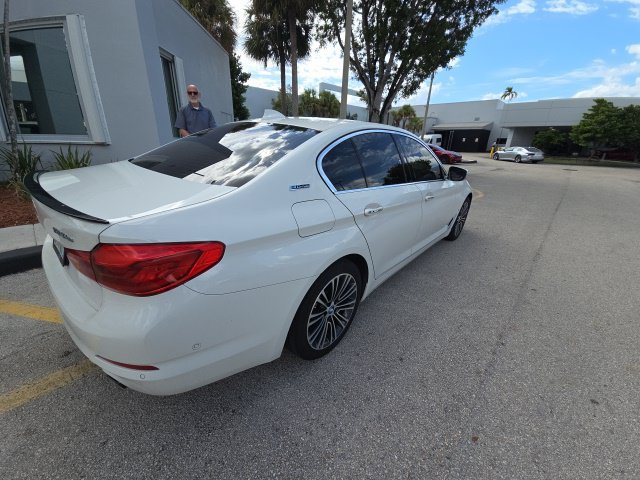 Used 2018 BMW 530e RWD image 3
