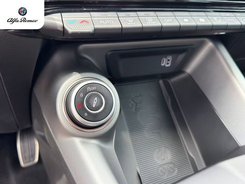 New 2026 Alfa Romeo Tonale AWD/4WD image 16