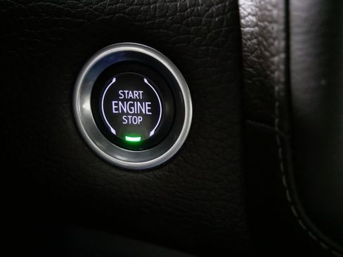 Used 2023 GMC Yukon XL Denali image 28